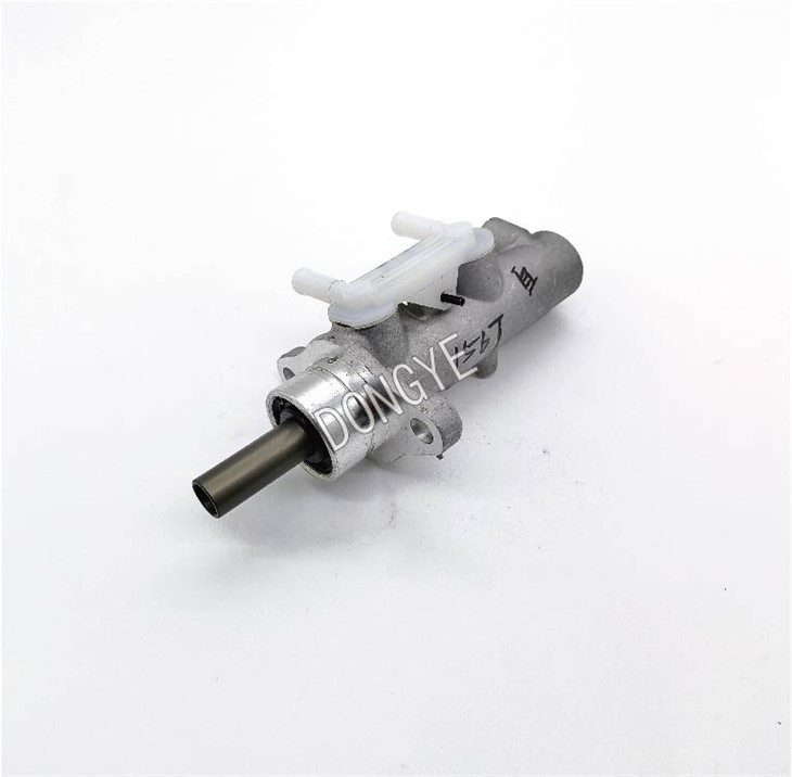 High-quality Brake Master Cylinder 47201-25270 For TOYOT DYNA Platform/chassis high quality